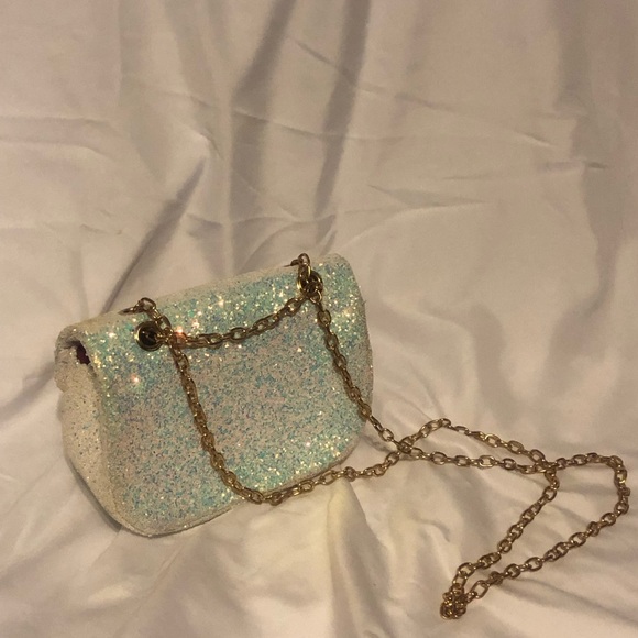 Crossbody - Picture 6 of 14